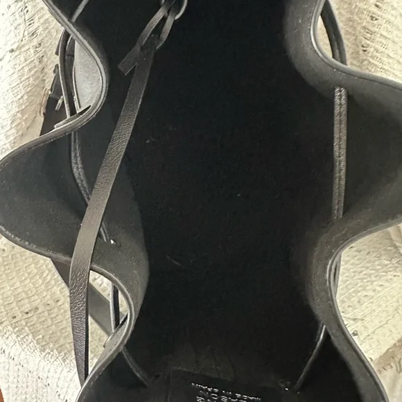 Classic Black Leather Shoulder Bag with Drawstring - Picture 5 of 7